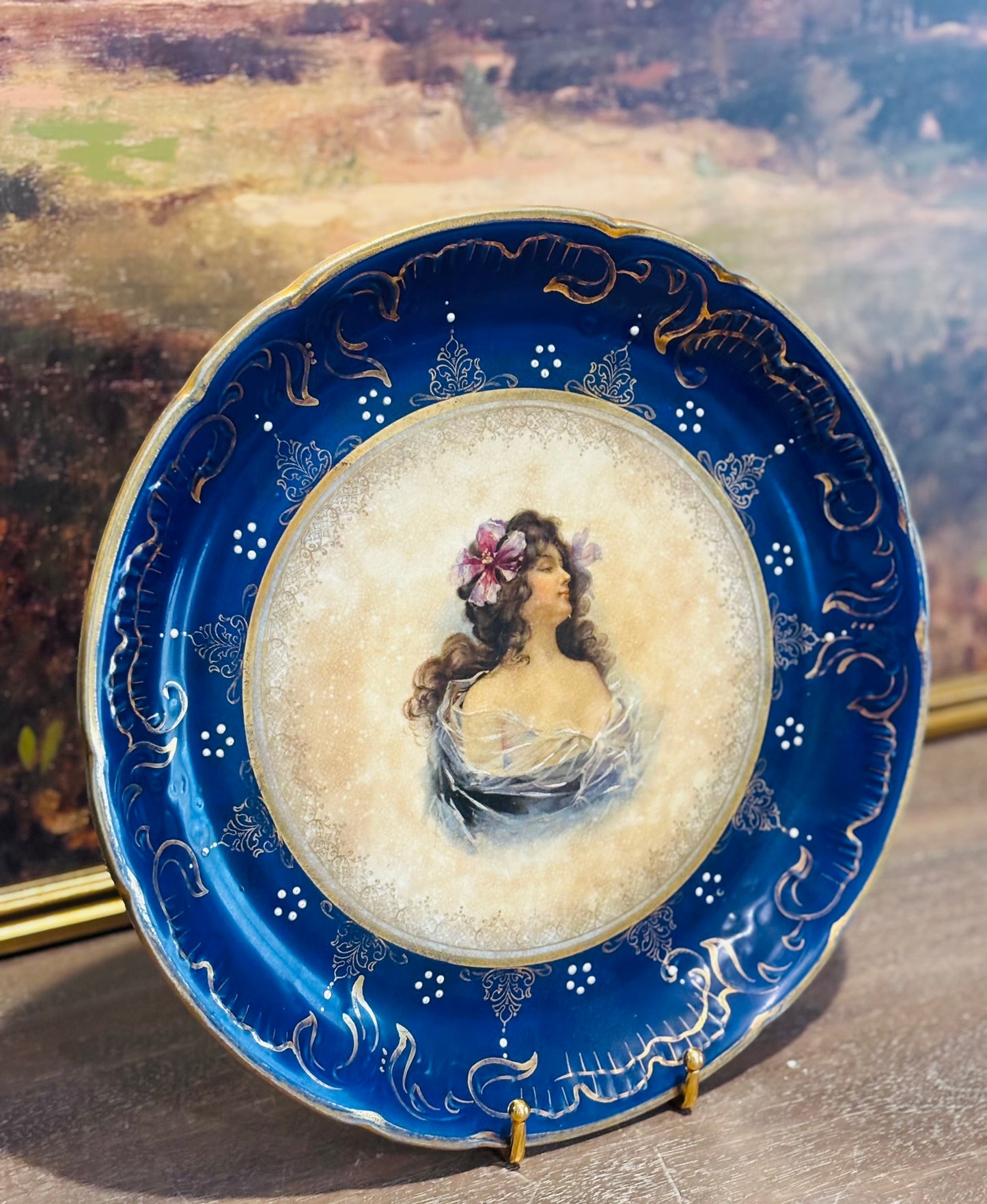 Royal La Belle Blue Plate 12.75 w x 2 h