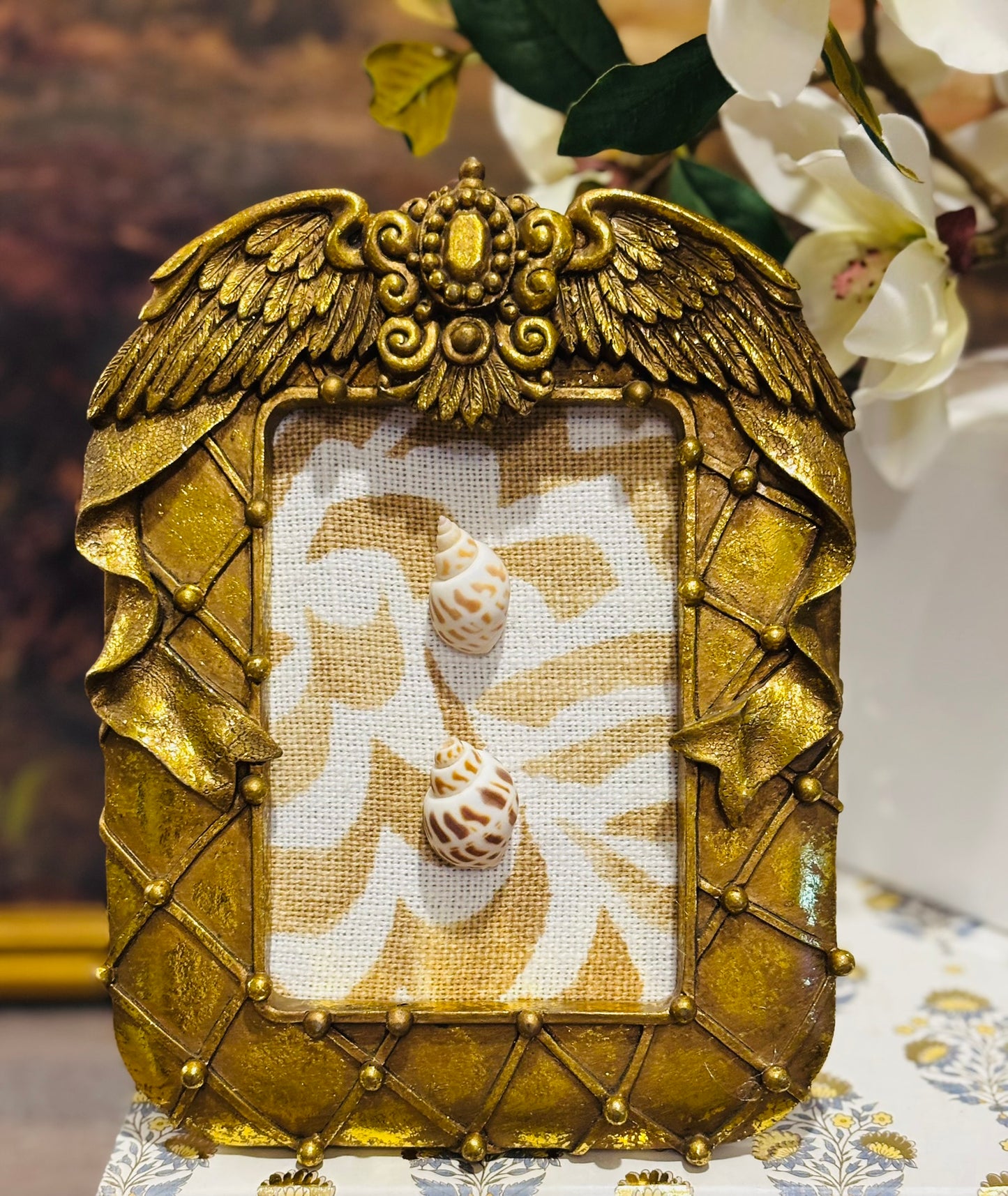 Gold Animal Shells Petite Heirloom 6 x 8 x.75