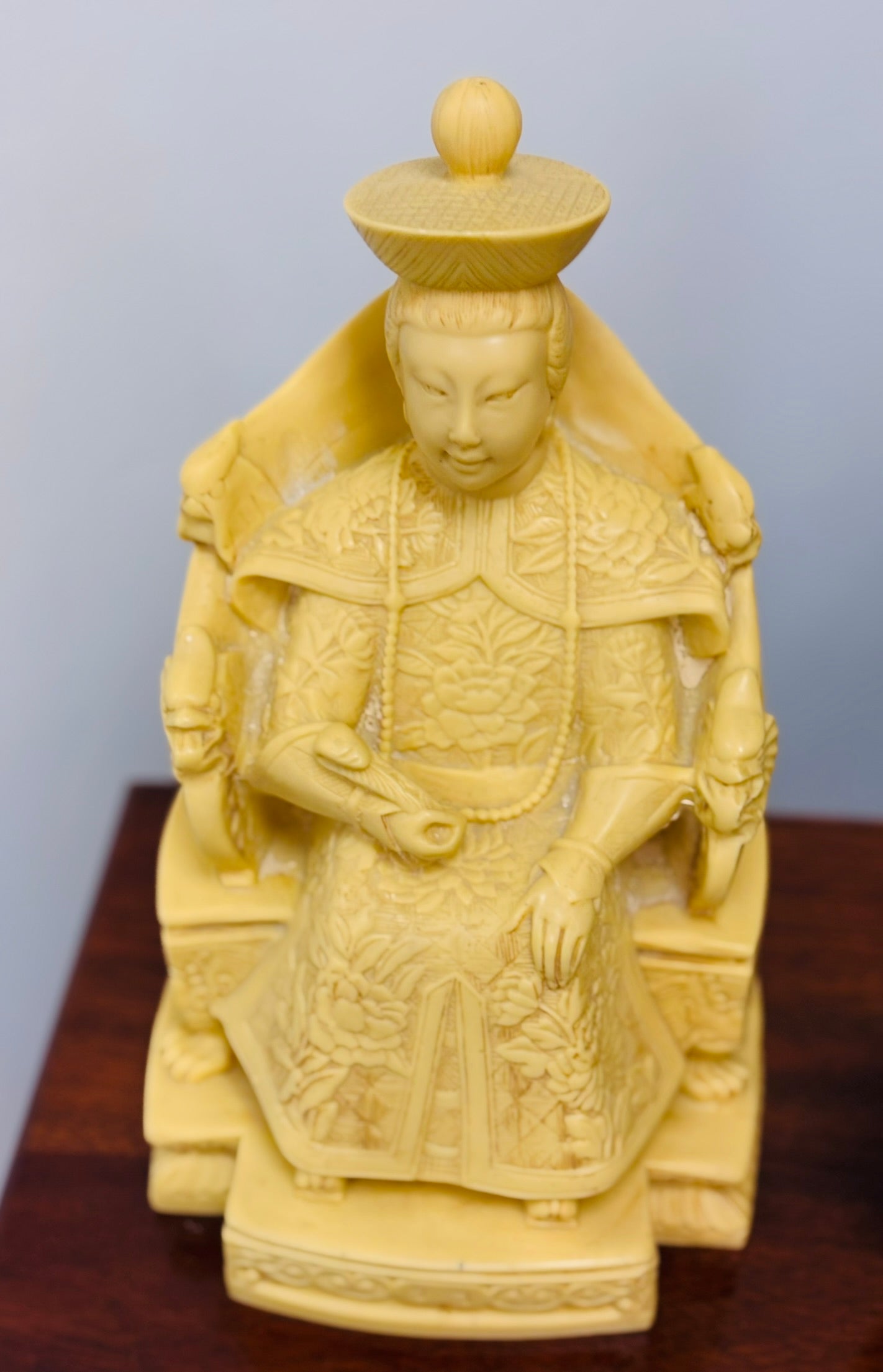 Pair of Emperor and Empress Resin Figures 10 h x 6 w each
