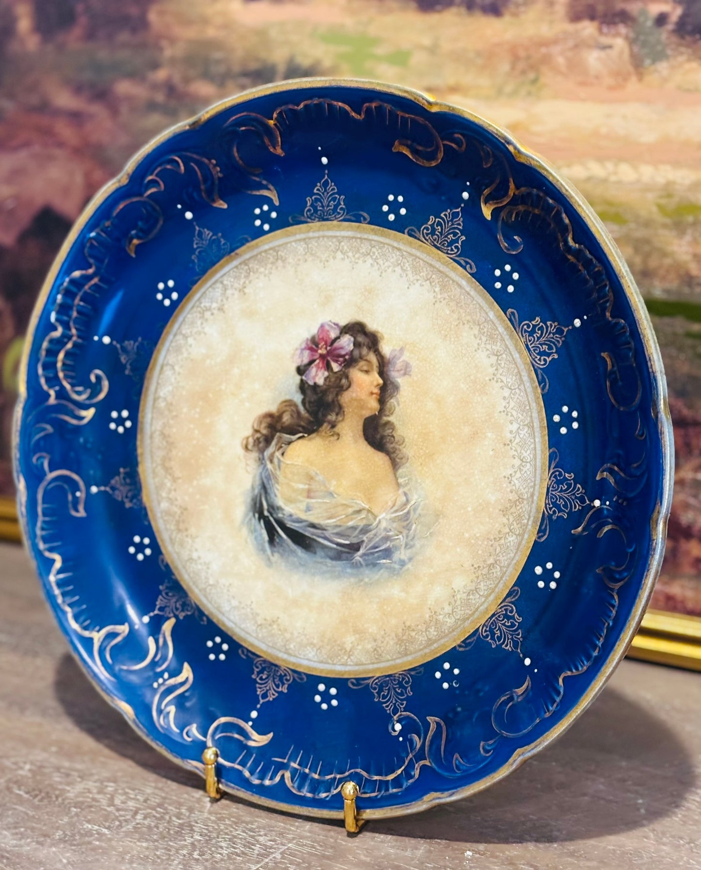Royal La Belle Blue Plate 12.75 w x 2 h