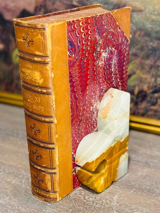 Pair of marble bookends 3.25 w x 6 h