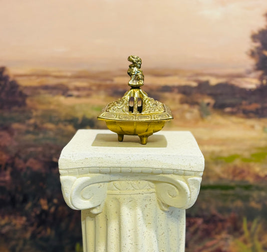 Brass heavy foo dog trinket box 4 h 3.5 w