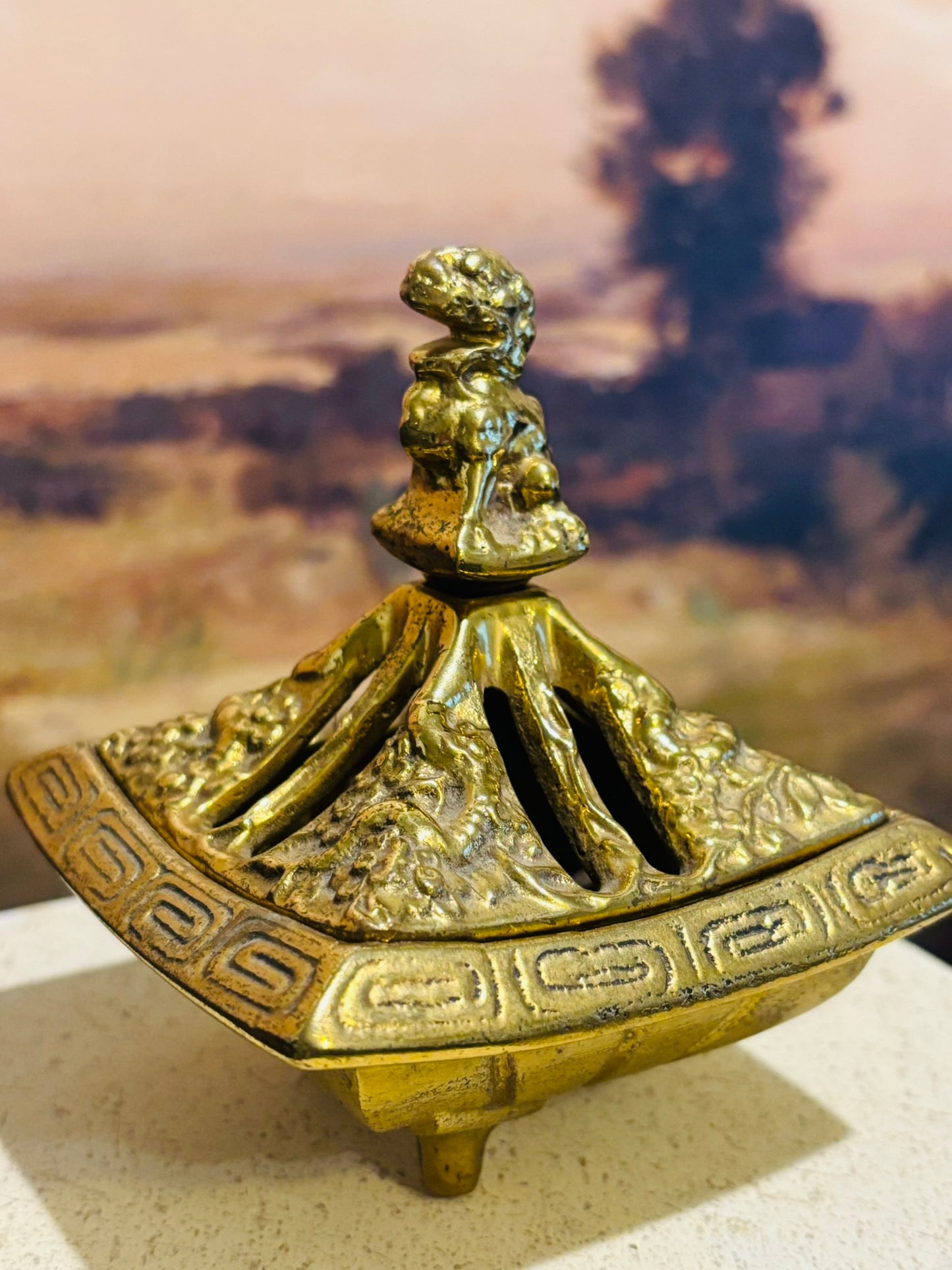 Brass heavy foo dog trinket box trifooted 4 h 3.5 w/d/l