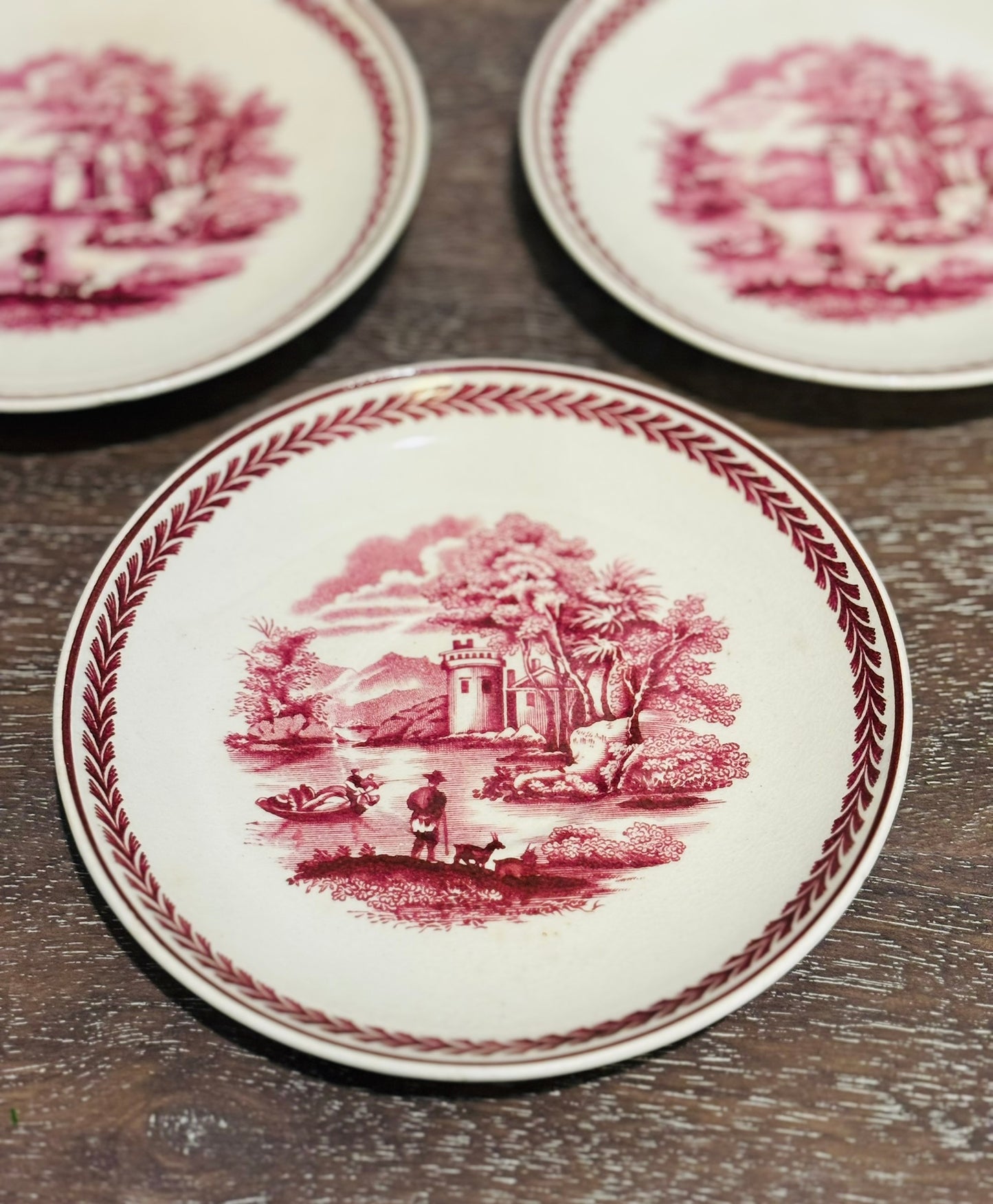 Set of 3 Mulberry Wedgwood Teacups and Saucers set 2.5 h, 3 w, 2.5 d cup, 5 w saucer