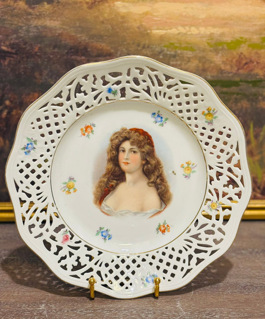 White Germany Reticulated Portrait Plate 10 w