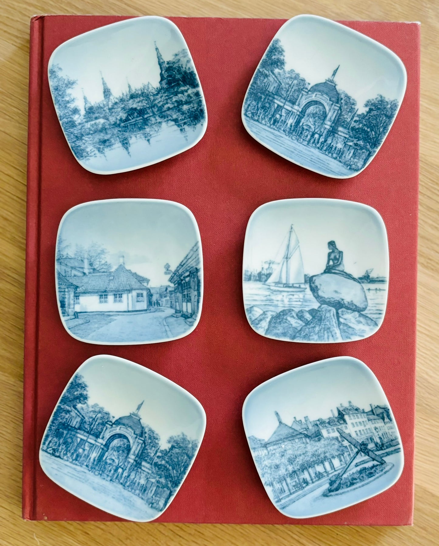 vtg Bing and Grondall Thorvald sens museum- square mini plates