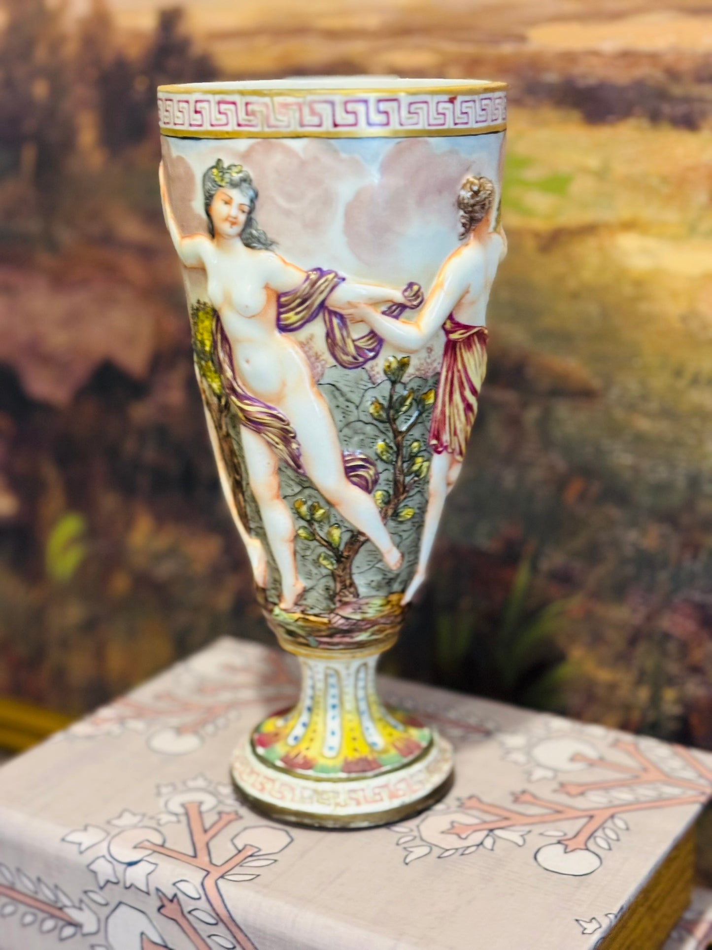 Pink capidomote vase 4.5 w 9.5 h