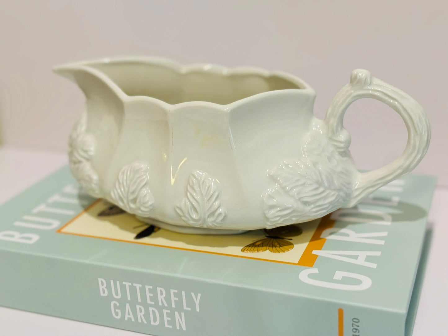 Red Cliff Ironstone Gravy boat white with leaves 9.5 l x 3.5 w