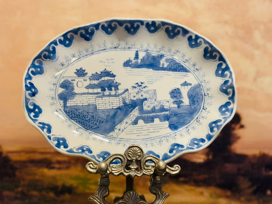 Blue and white scalloped asian platter made in China  11.5 x 8.5 x 1.75