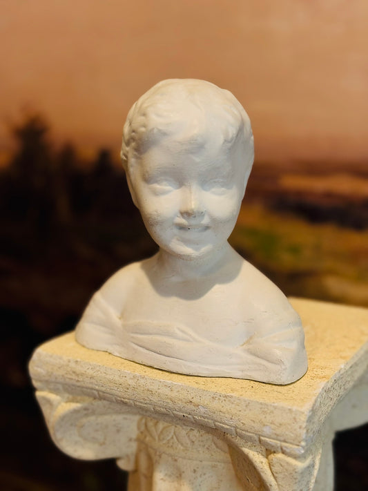 Child bust 5.5 x 5.5 x 3