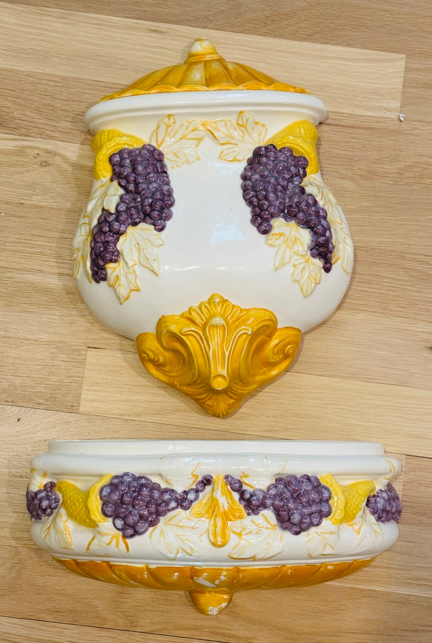 Italian wall fountain sconce yellow and purple grapes
