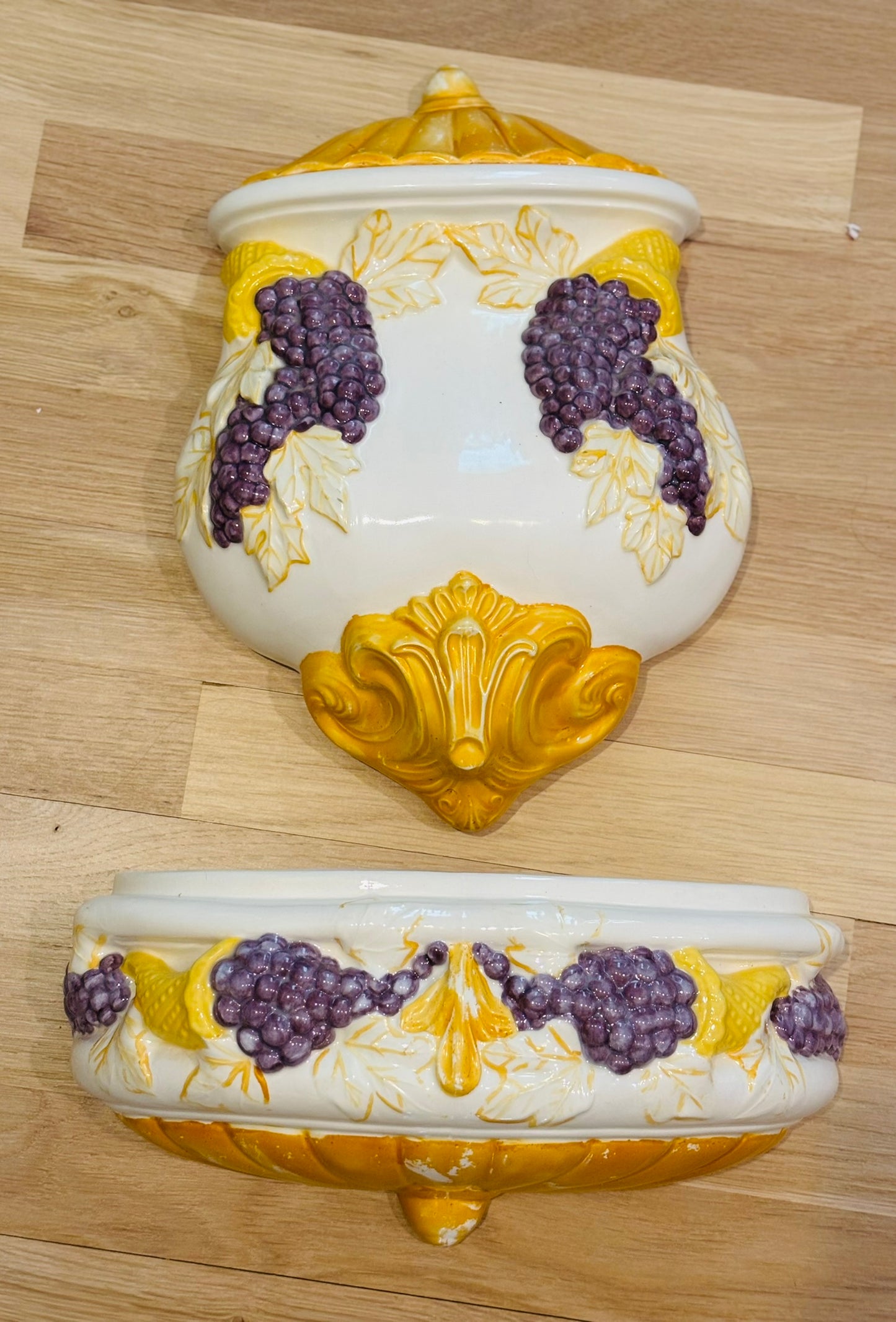 Italian wall fountain sconce yellow and purple grapes