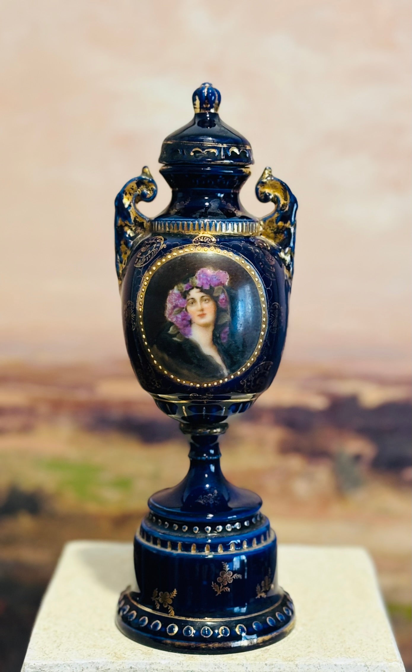 Blue and Gold Urn  9.25 h 3 w/d
